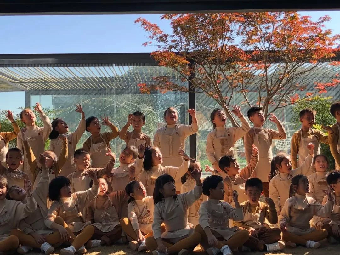 孩子们的共同演出